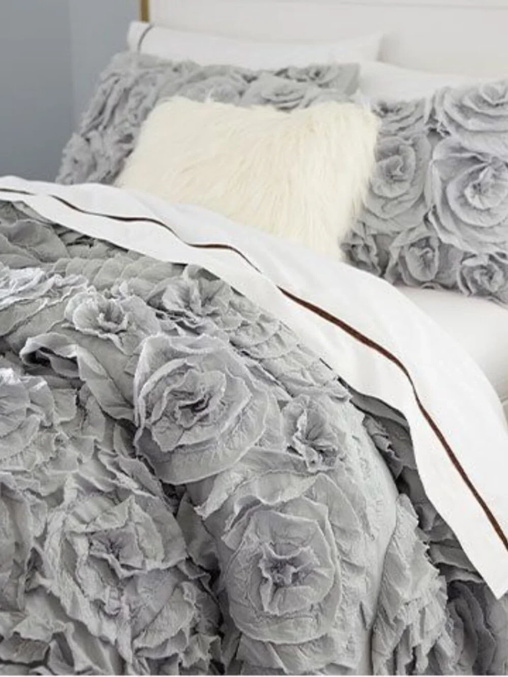 Monique Lhuillier x Pottery Barn Voile Rosette Quilt Gray Twin Bedding NWT